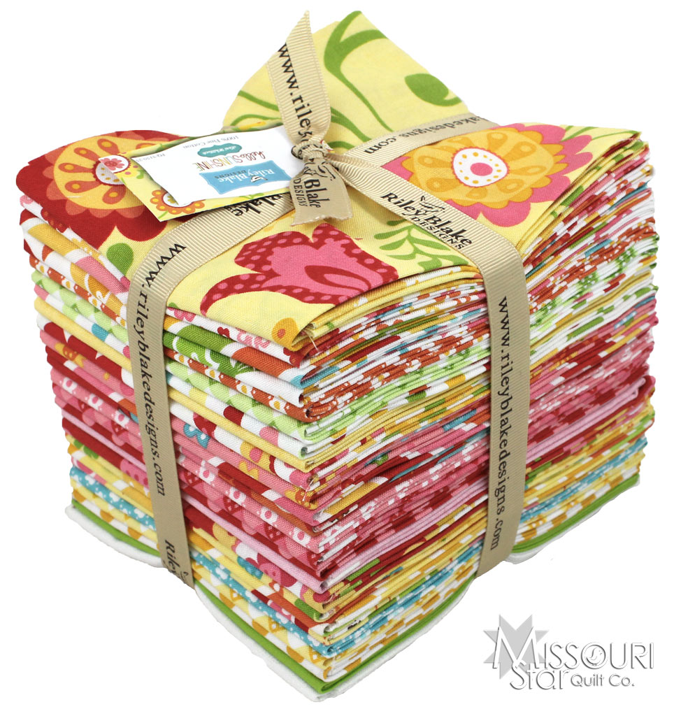 Sign up to have new posts delivered to your inbox: Isn’t that the best texture? The wavy lines is my new favorite quilting design for now. Fat Quarter Friday is another new pattern I put into my shop last week. I made these quilts ages ago but it seems appropriate to share them now since the fabric I used comes out to stores this.